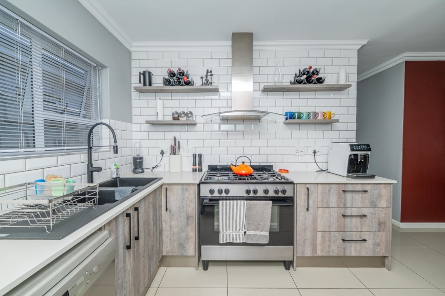 To Let 3 Bedroom Property for Rent in Zonnendal Western Cape